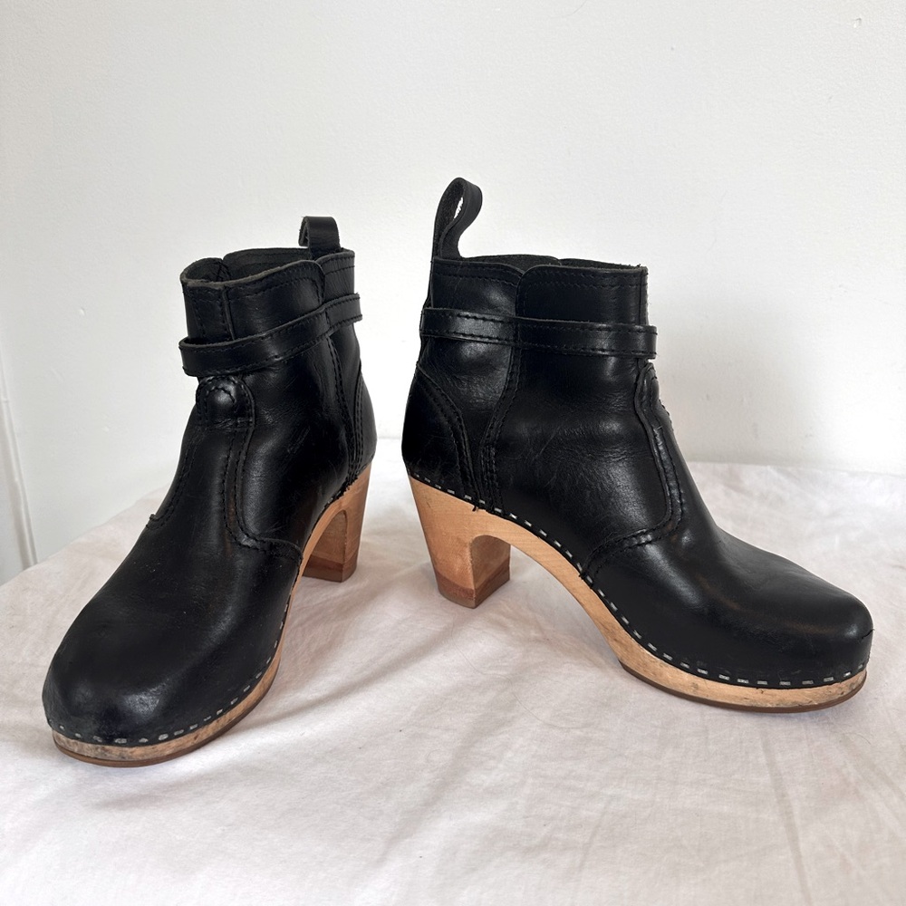 Swedish Hasbeens classic black leather boot with wood platforms. Size 38